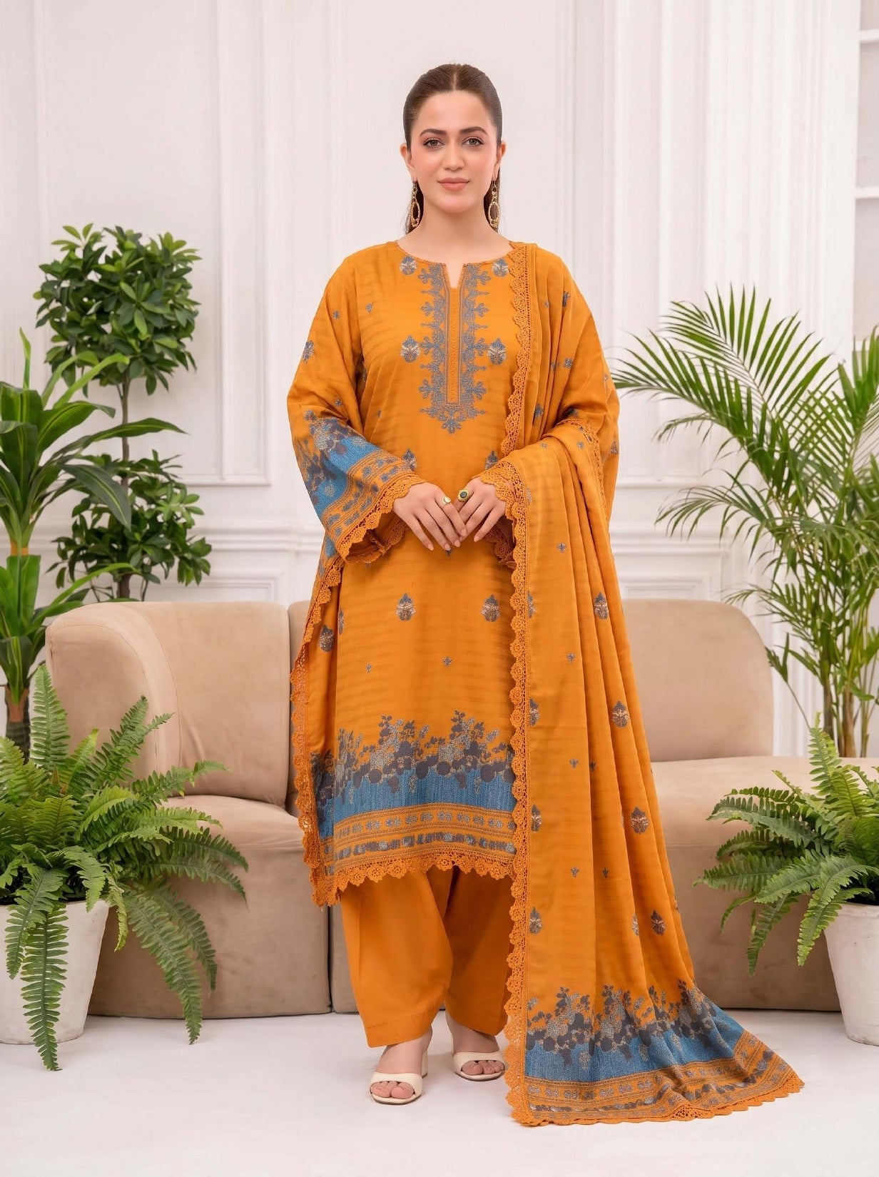 3PC UN-STITCHED JACQUARD BAROSHA LAWN D-5